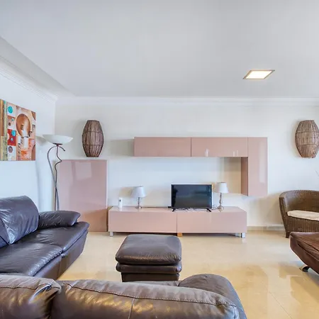 3br In With Harbour Views And Terrace Апартаменты Слима