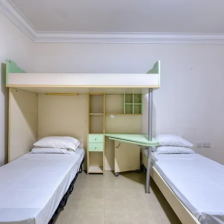 Апартаменты 3br In With Harbour Views And Terrace Слима