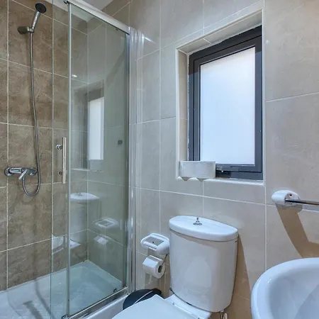 Apartmán 3br In With Harbour Views And Terrace