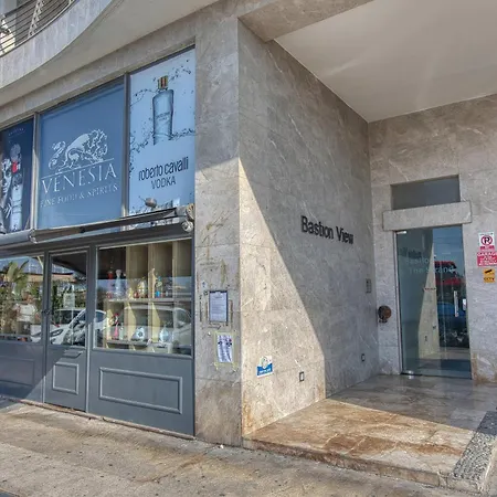3br In With Harbour Views And Terrace Sliema